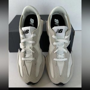New Balance 327 Women's Sea Salt White Black size women 8.5